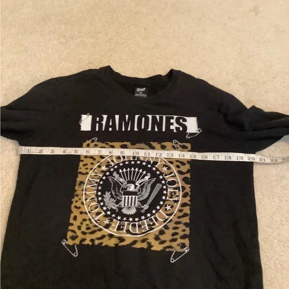 Ramones Punk Rock Band Sweatshirt Animal Print Graphic Pullover Bravado Size SM - Picture 11 of 13